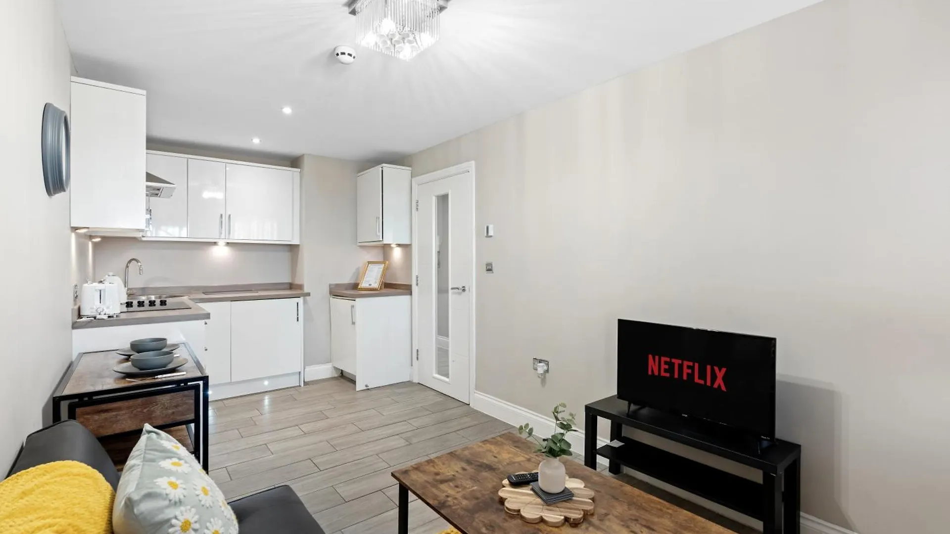 Brighton Flat By The Pier Apartment